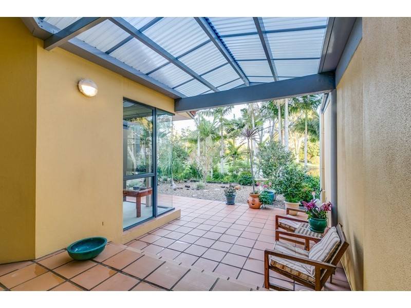 2/125 Santa Cruz Boulevard, Clear Island Waters QLD 4226