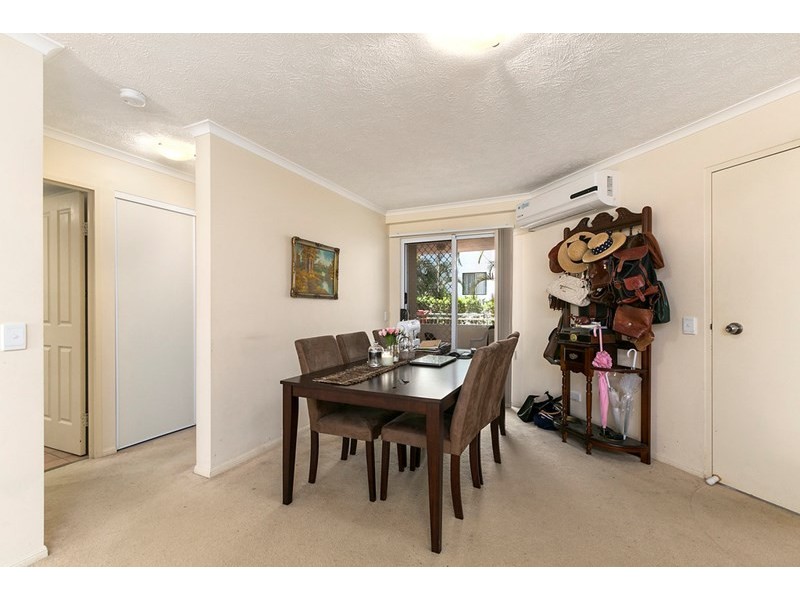 2/7-11 Johnston Street, Southport QLD 4215