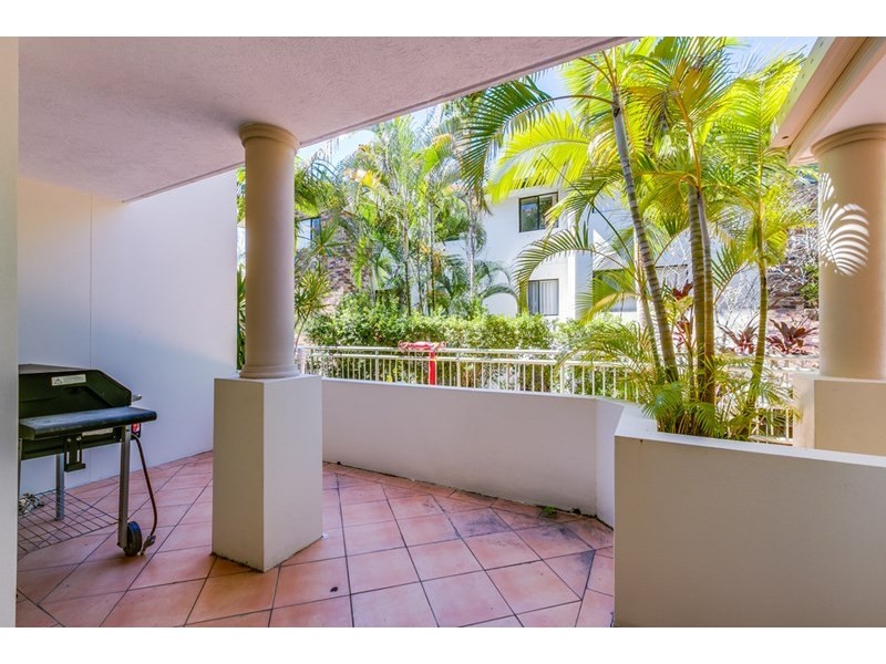 2/7-11 Johnston Street, Southport QLD 4215