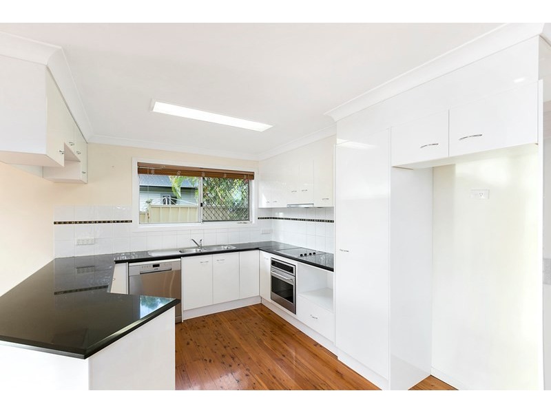 16 Ward Street, Southport QLD 4215