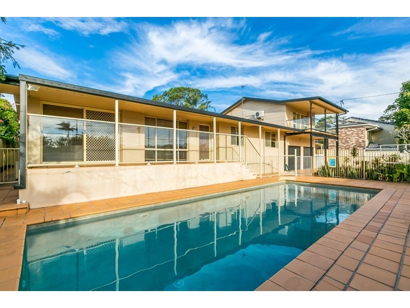 16 Ward Street, Southport QLD 4215