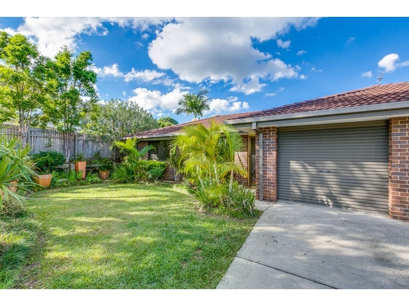 2/47 Usher Avenue, Labrador QLD 4215