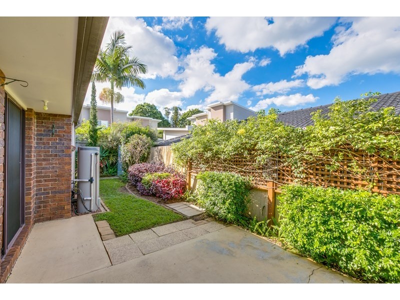 2/47 Usher Avenue, Labrador QLD 4215