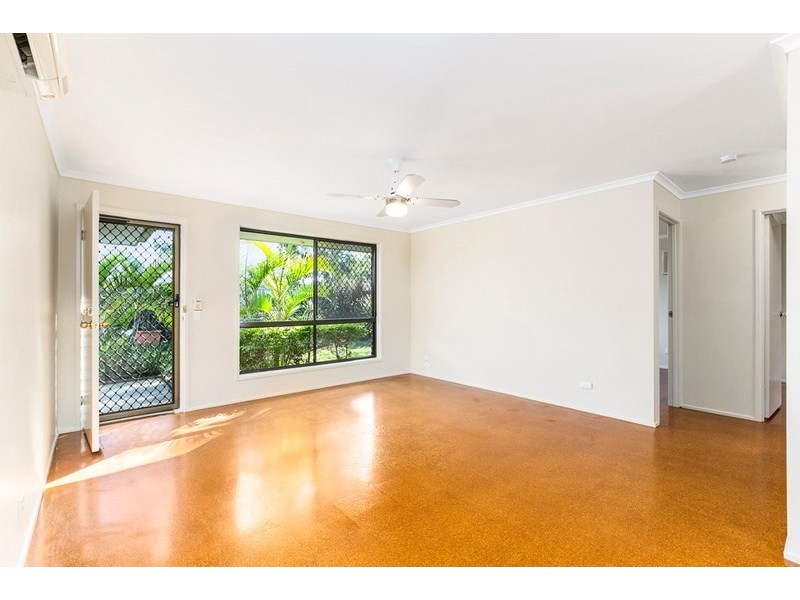 2/47 Usher Avenue, Labrador QLD 4215