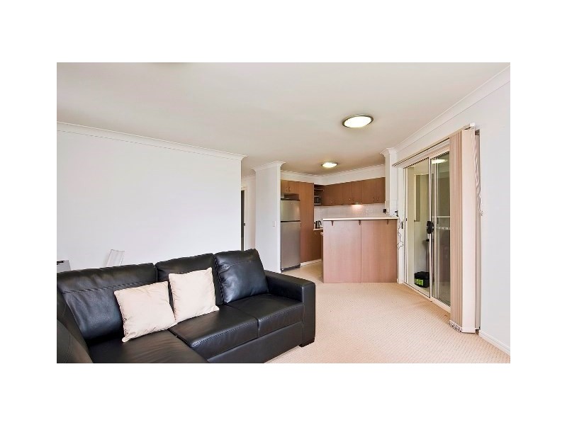 8/131 Muir Street, Labrador QLD 4215