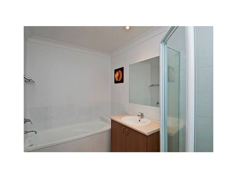 8/131 Muir Street, Labrador QLD 4215