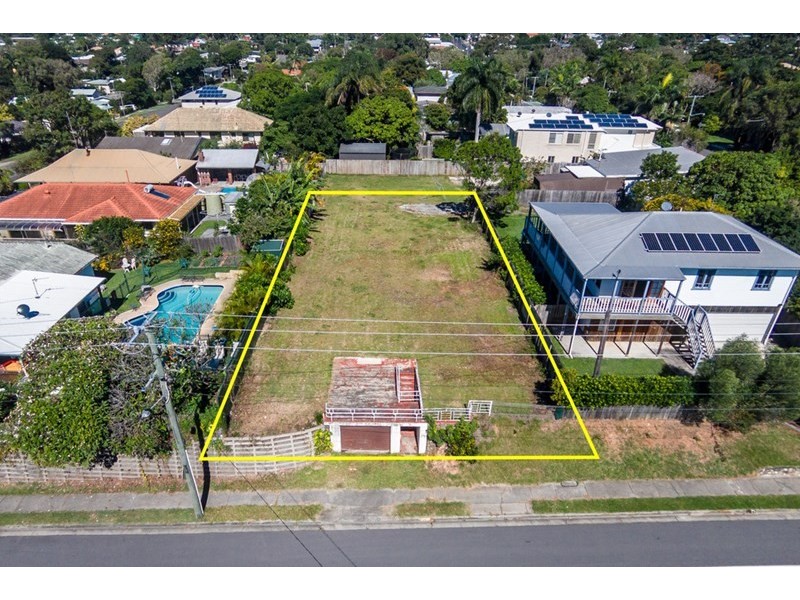 48 Central Street, Labrador QLD 4215