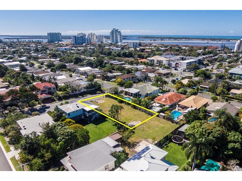 48 Central Street, Labrador QLD 4215