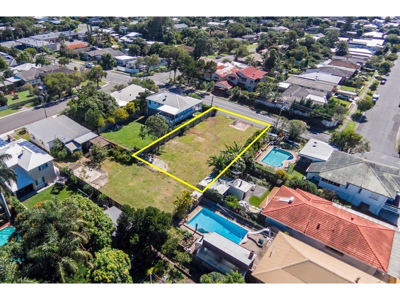 48 Central Street, Labrador QLD 4215