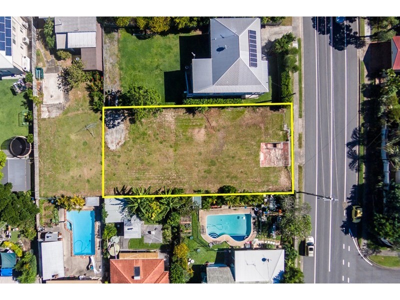 48 Central Street, Labrador QLD 4215