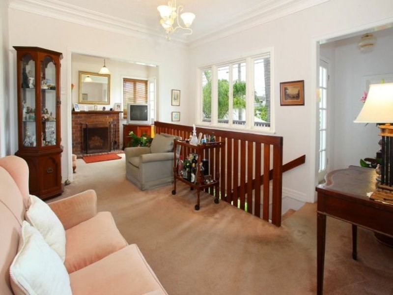 3 Andrews Street, Southport QLD 4215