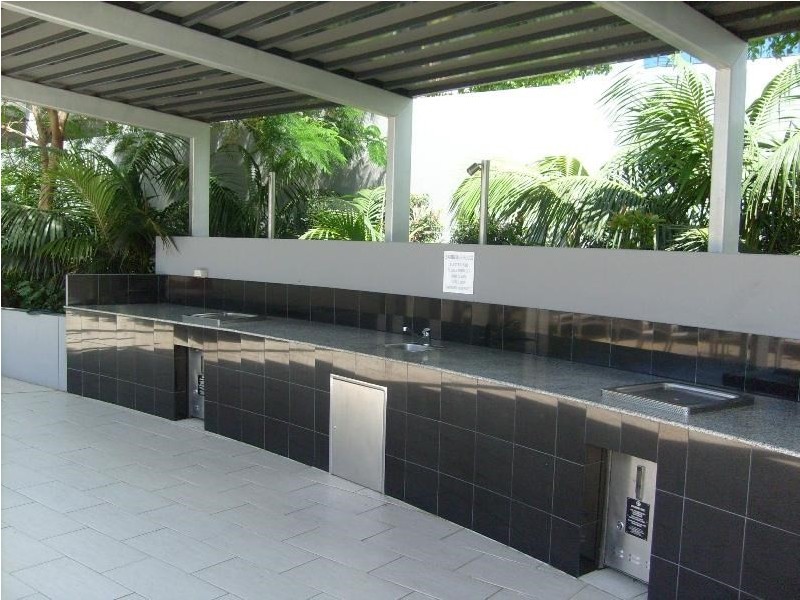 21102/5 Lawson Street, Southport QLD 4215