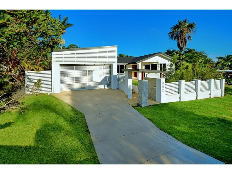 15 Von Nida Street, Parkwood QLD 4214