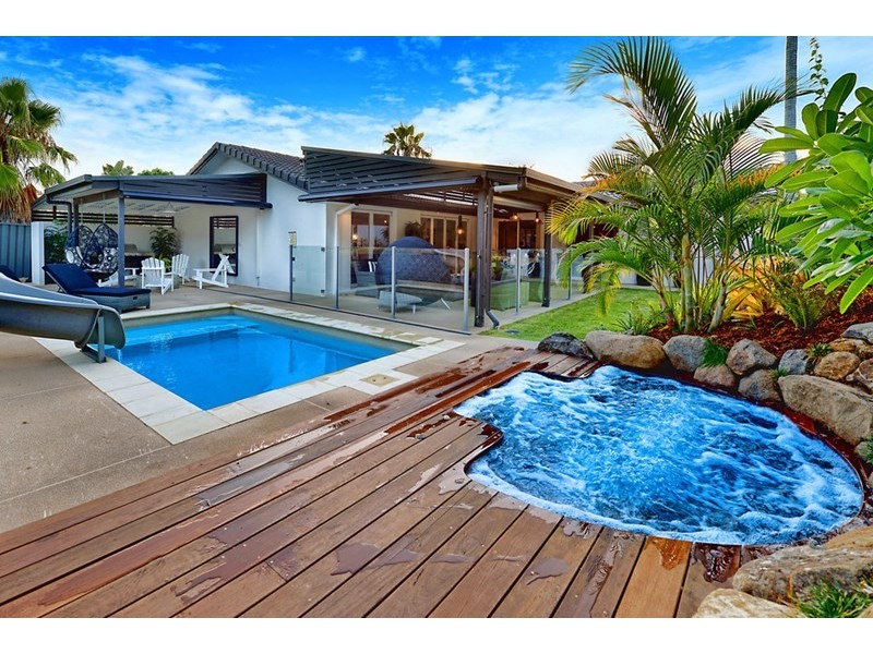 15 Von Nida Street, Parkwood QLD 4214