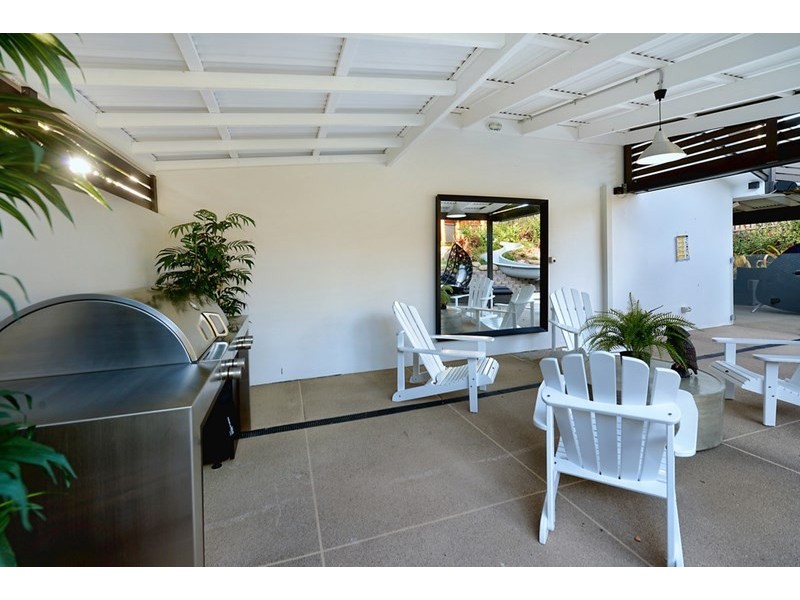 15 Von Nida Street, Parkwood QLD 4214