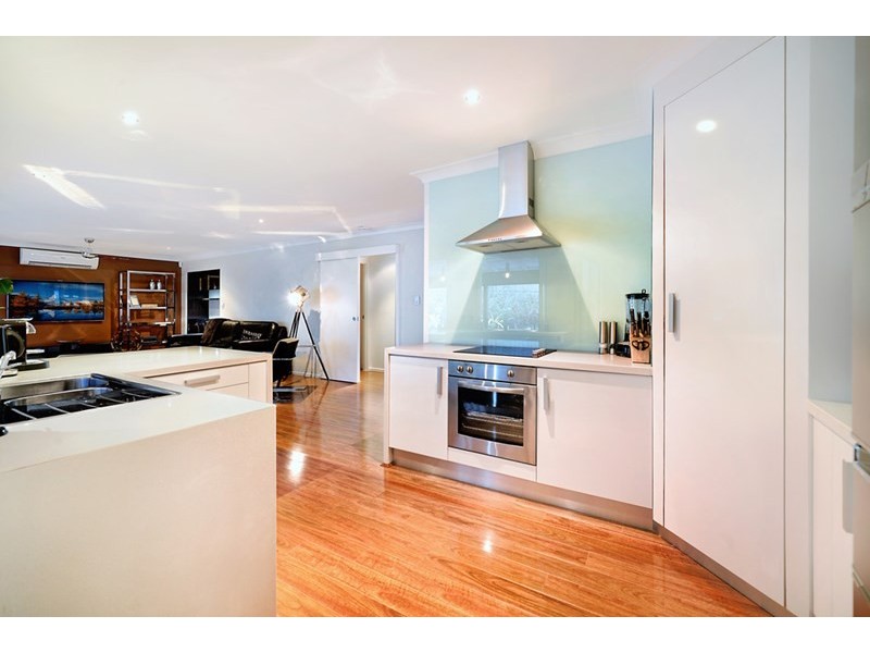 15 Von Nida Street, Parkwood QLD 4214