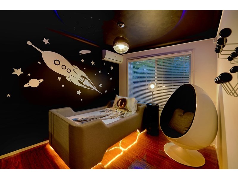 15 Von Nida Street, Parkwood QLD 4214