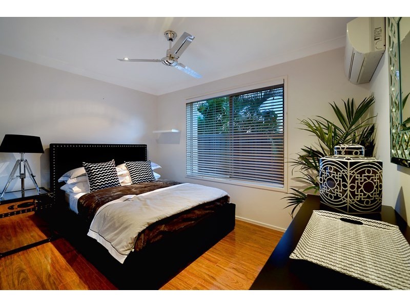 15 Von Nida Street, Parkwood QLD 4214