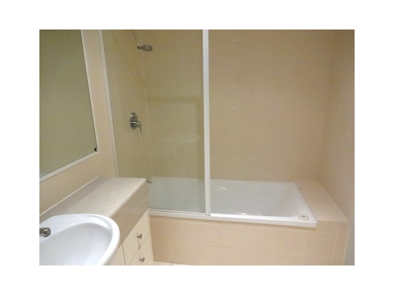 35/20 Brown Street, Labrador QLD 4215