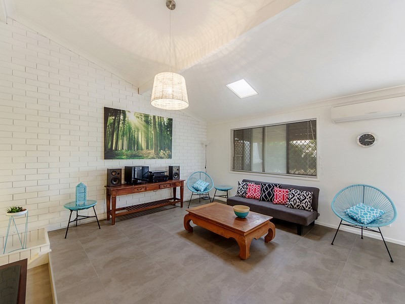 2/3 Orvieto Avenue, Mermaid Waters QLD 4218