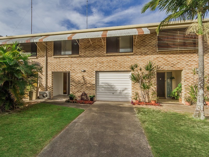2/3 Orvieto Avenue, Mermaid Waters QLD 4218