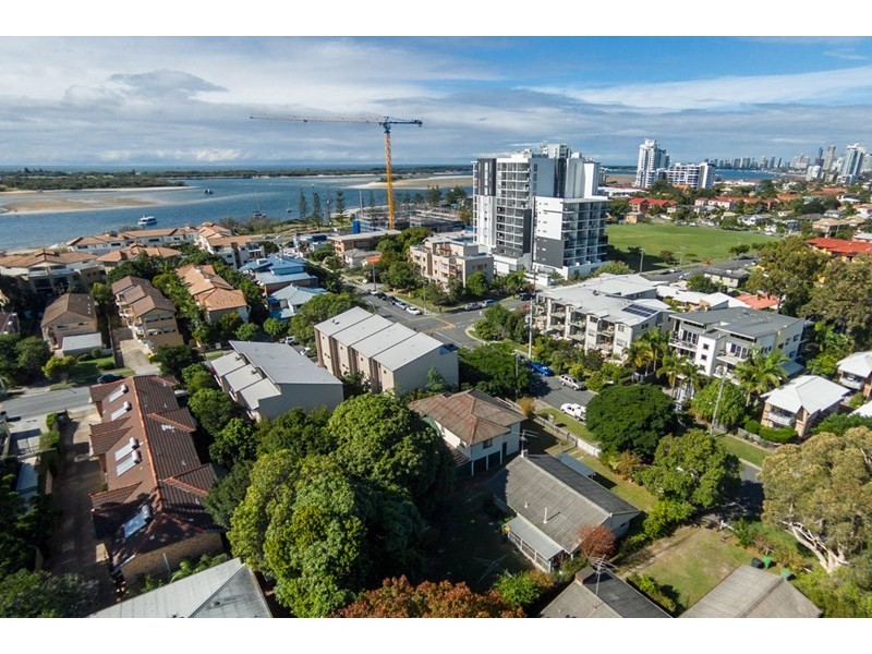 27 Parker Street, Labrador QLD 4215