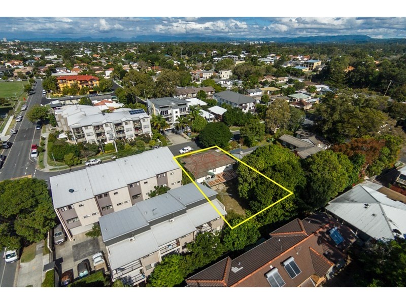 27 Parker Street, Labrador QLD 4215