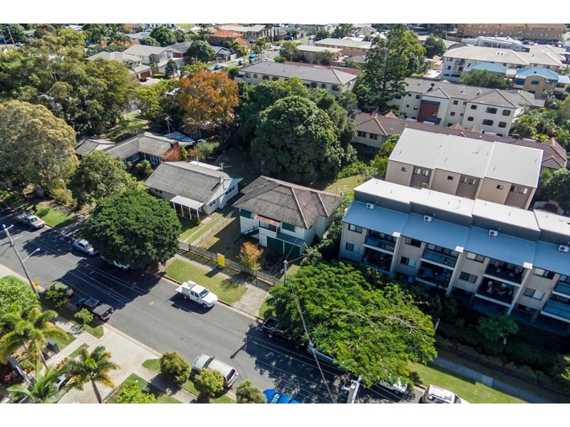 27 Parker Street, Labrador QLD 4215