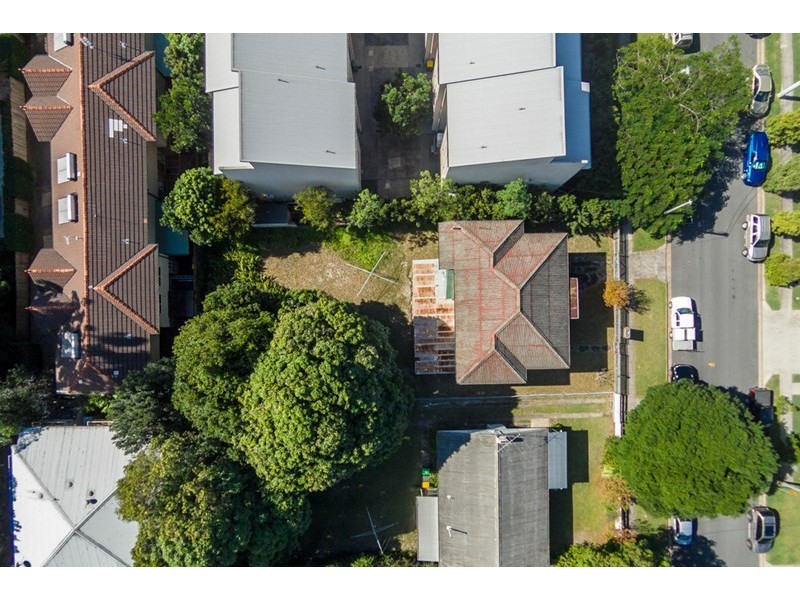 27 Parker Street, Labrador QLD 4215