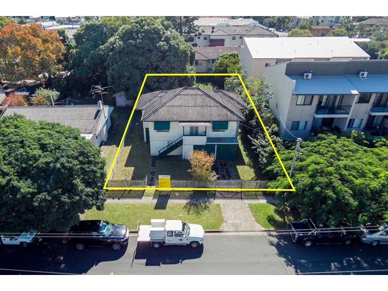 27 Parker Street, Labrador QLD 4215