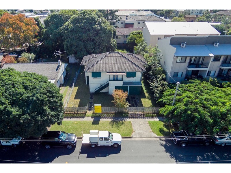 27 Parker Street, Labrador QLD 4215