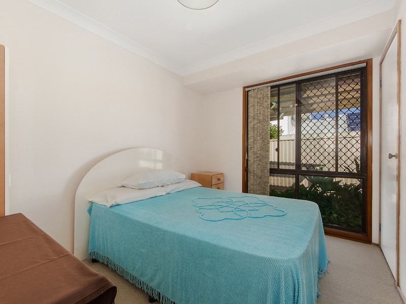 14 Chartwell Drive, Benowa QLD 4217