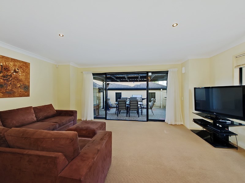 1/4 Mason Street, Southport QLD 4215