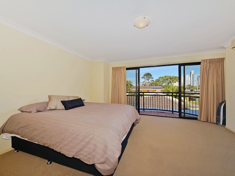 1/4 Mason Street, Southport QLD 4215