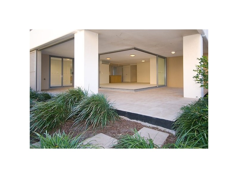 202/105 Scarborough Street, Southport QLD 4215