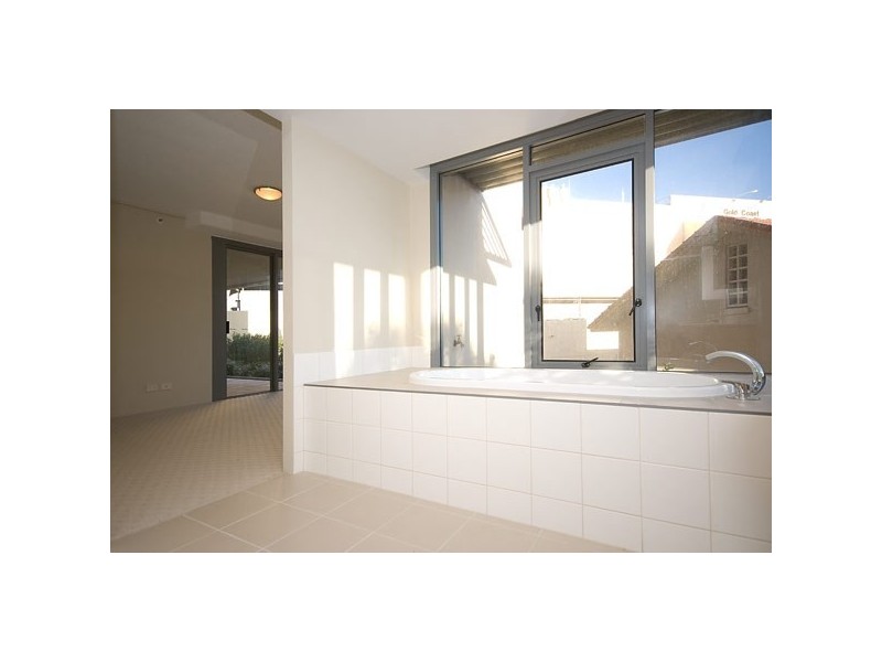 202/105 Scarborough Street, Southport QLD 4215