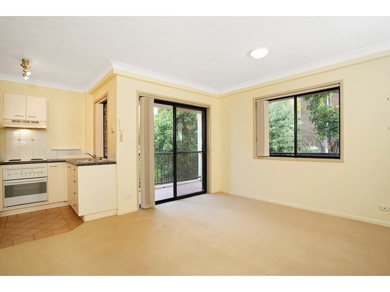 10/56 Bauer Street, Southport QLD 4215