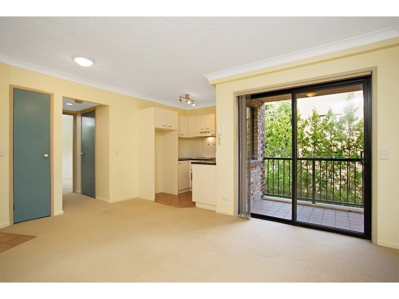 10/56 Bauer Street, Southport QLD 4215