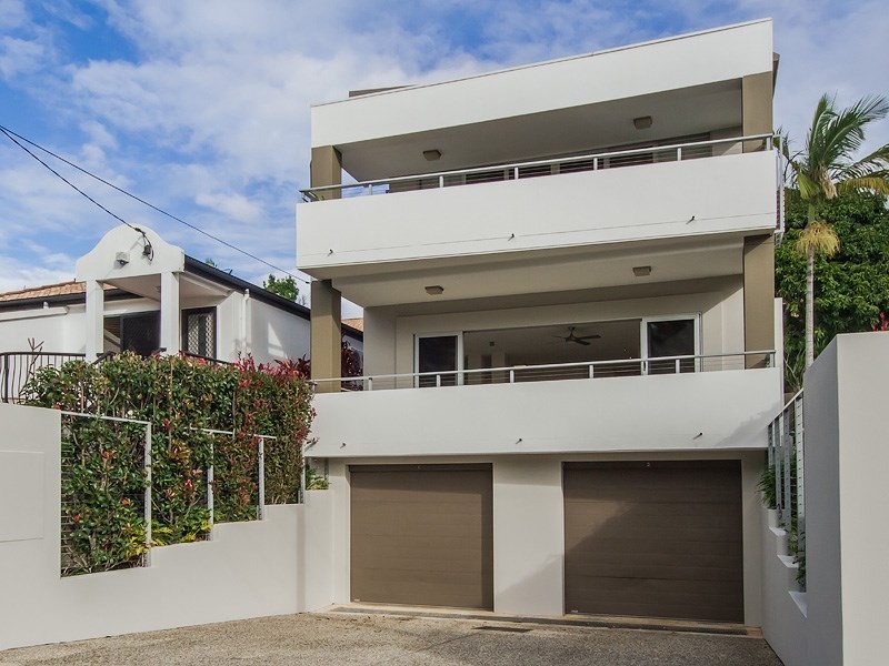 1/8 Walton Street, Southport QLD 4215