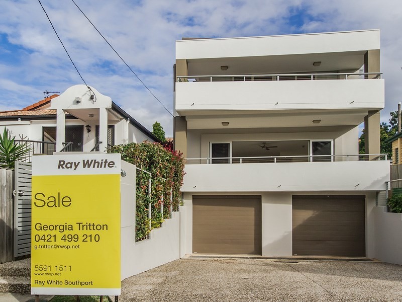 1/8 Walton Street, Southport QLD 4215