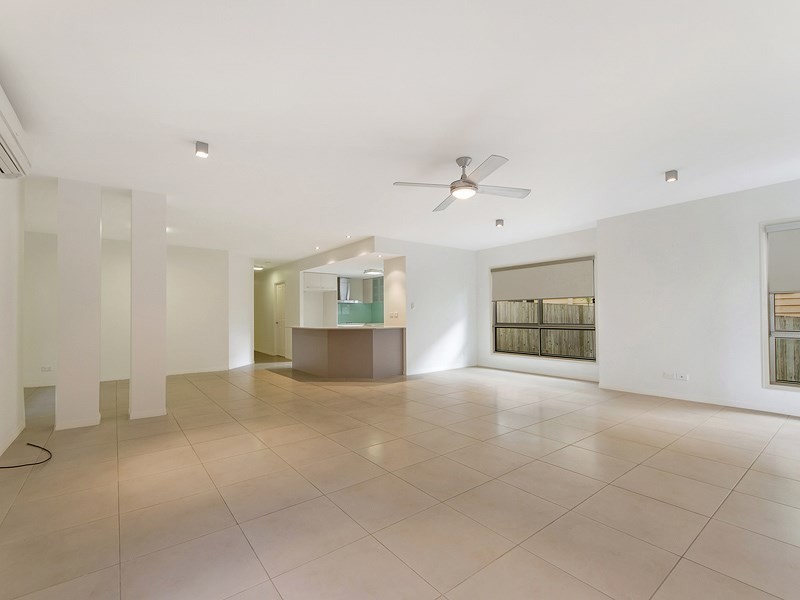 1/8 Walton Street, Southport QLD 4215