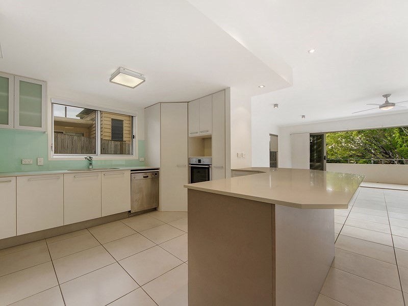 1/8 Walton Street, Southport QLD 4215