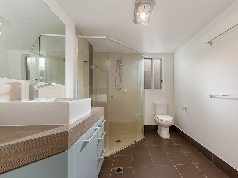 1/8 Walton Street, Southport QLD 4215