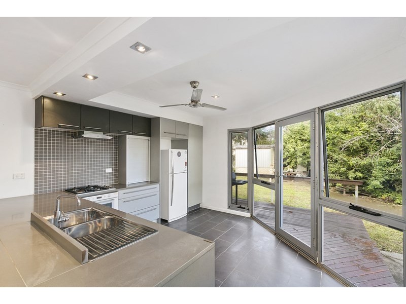 130 Falconer Street, Southport QLD 4215