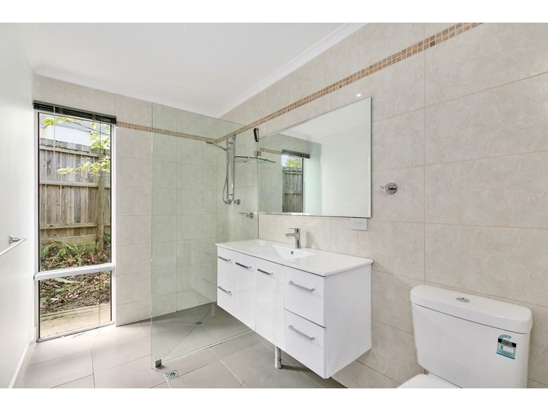 130 Falconer Street, Southport QLD 4215