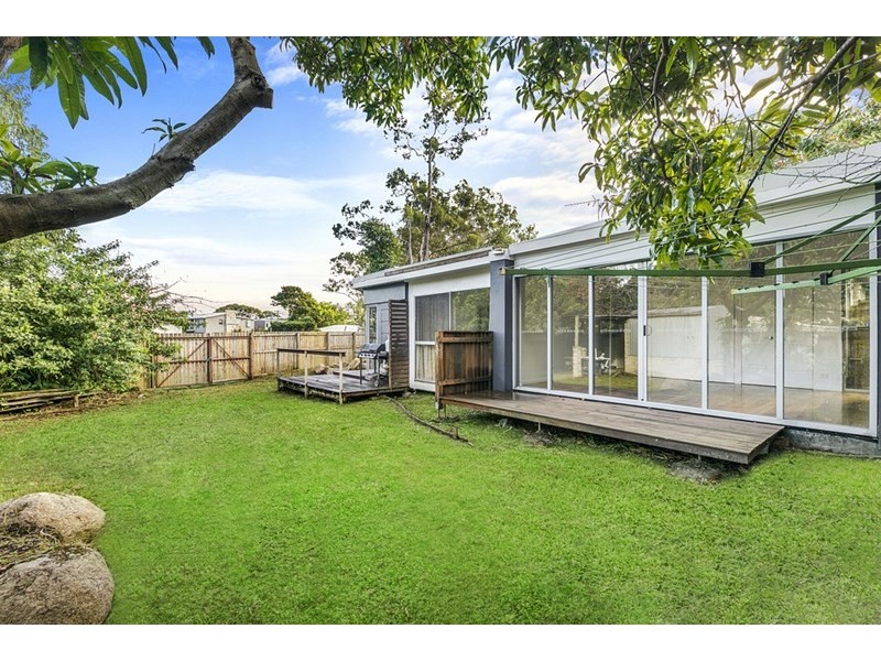 130 Falconer Street, Southport QLD 4215