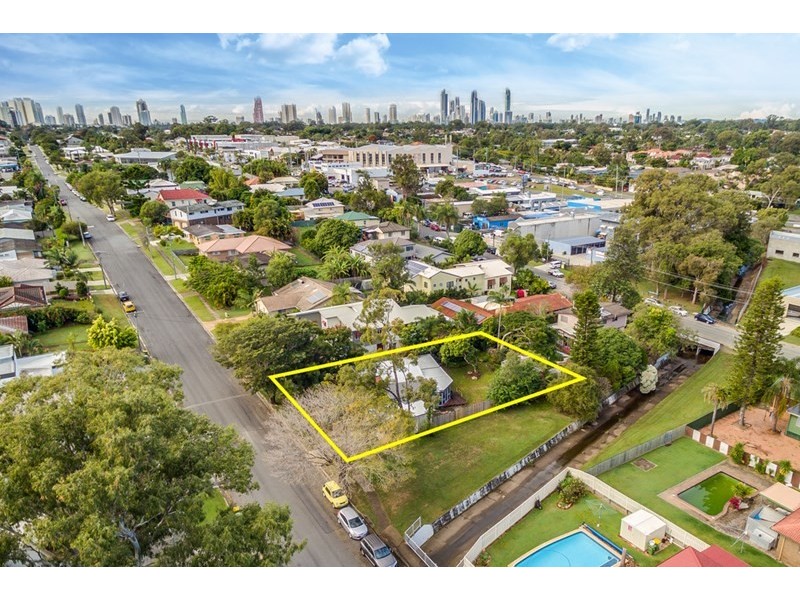 130 Falconer Street, Southport QLD 4215