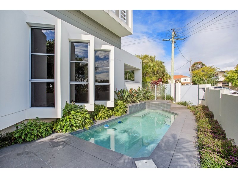 1 Mal Burke Street, Southport QLD 4215