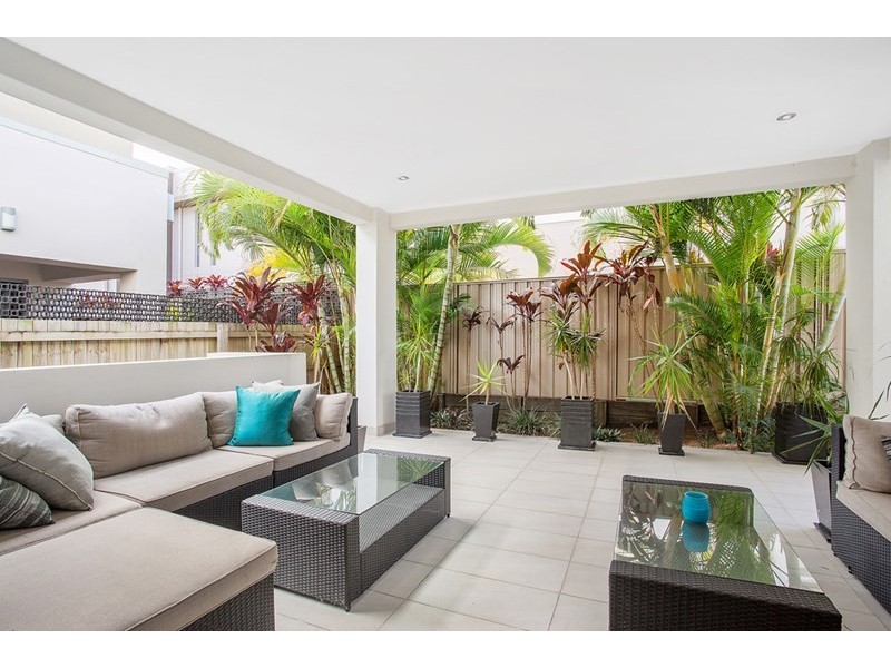 1 Mal Burke Street, Southport QLD 4215