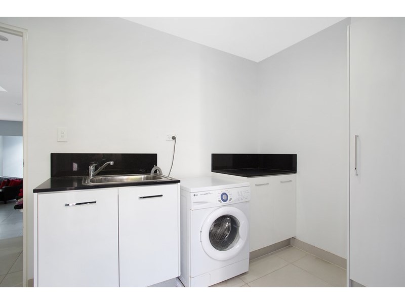 1 Mal Burke Street, Southport QLD 4215